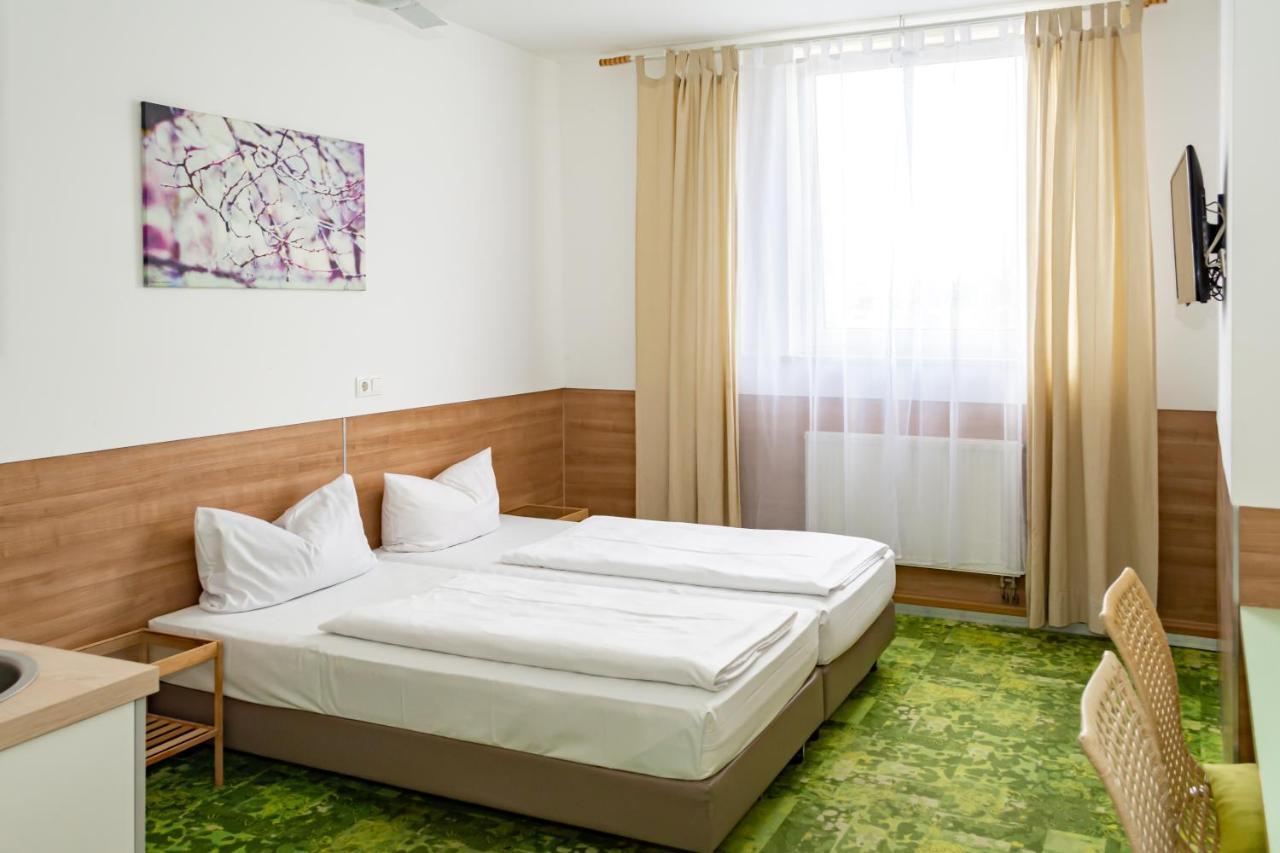 24Seven Apartments - Self Check-In Altdorf  Eksteriør billede