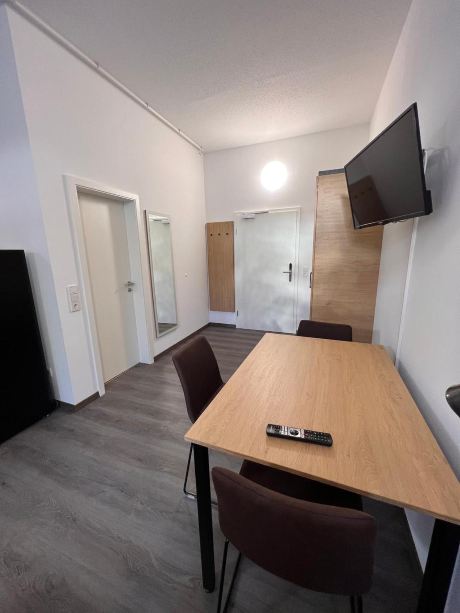 24Seven Apartments - Self Check-In Altdorf  Eksteriør billede